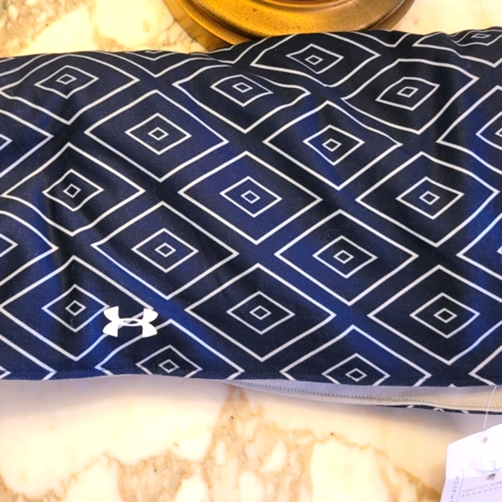 Under Armour Marine/Midnight Navy infinity scraf - Picture 1 of 2
